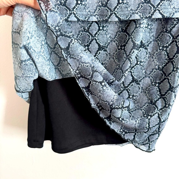 Vintage Semi-sheer Snakeprint (Python) Matching Set - Picture 7 of 8